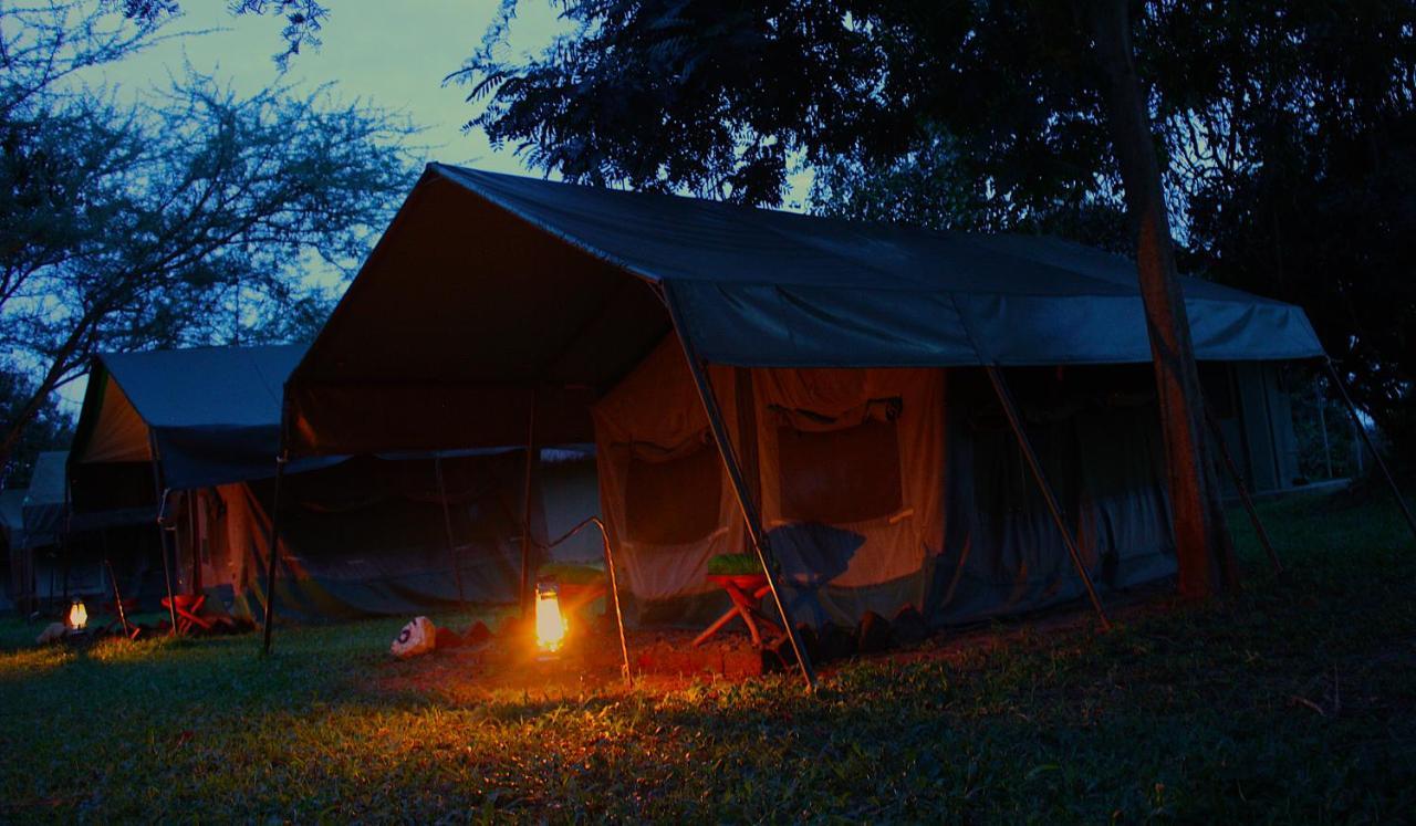 Red Chilli Rest Camp Hotel Paraa Exterior photo