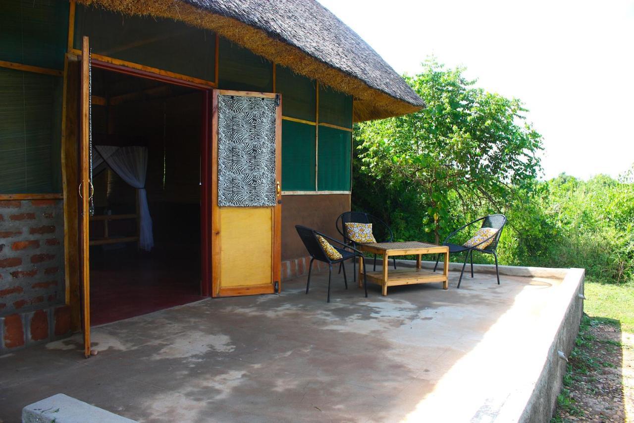 Red Chilli Rest Camp Hotel Paraa Exterior photo